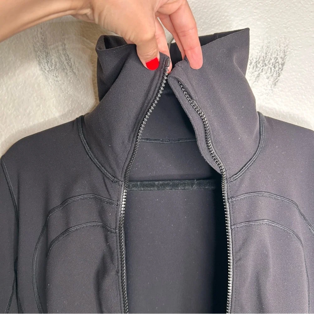 AS IS Lululemon In Stride Jacket Black 12